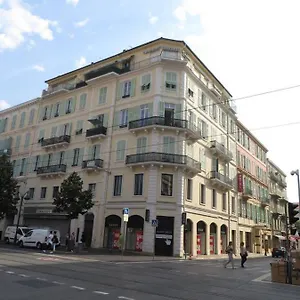 Adonis Lejlighedshotel