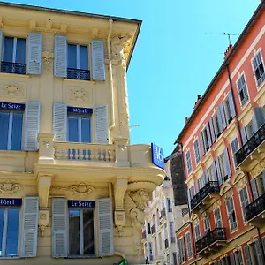 Le Seize, Centre Otel